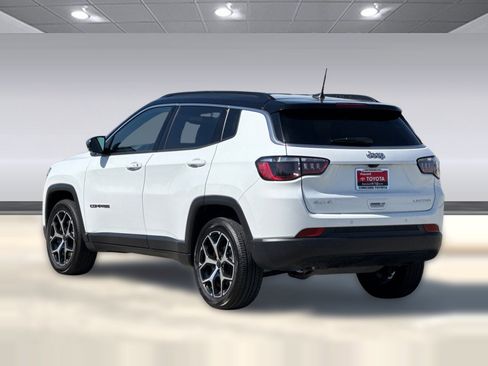 Used 2025 Jeep Compass Limited AWD/4WD image 7