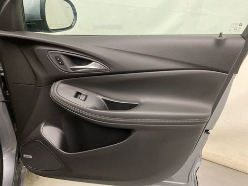 Used 2024 Buick Encore GX Avenir image 11