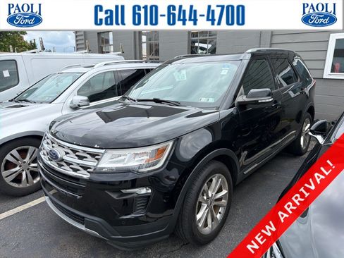 Used 2018 Ford Explorer XLT w/ Equipment Group 202A AWD/4WD image 1