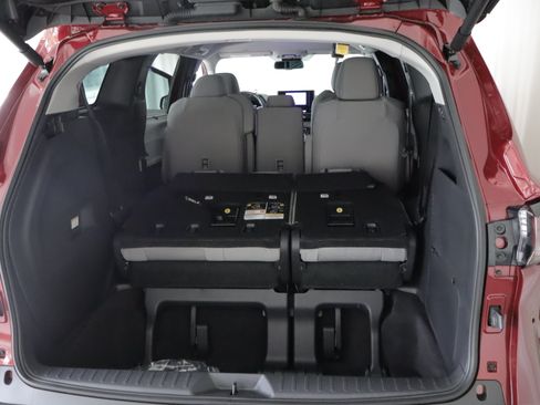 Used 2026 Toyota Sienna LE FWD image 20