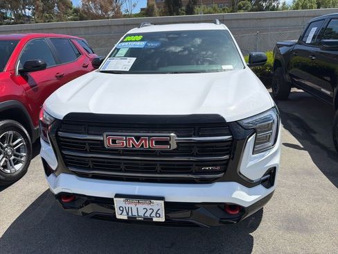 Certified 2026 GMC Terrain AT4 AWD/4WD image 1