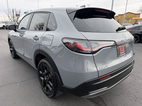 Used 2023 Honda HR-V Sport image 5