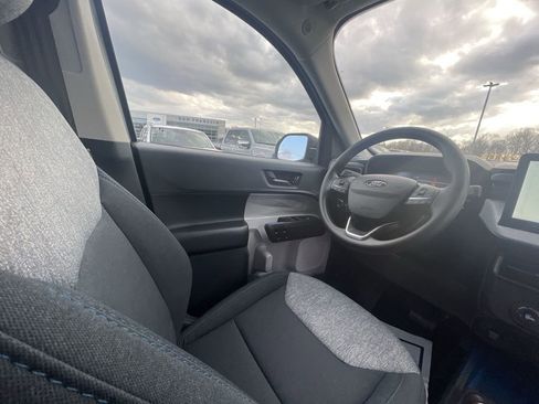 New 2026 Ford Maverick XLT AWD/4WD image 15