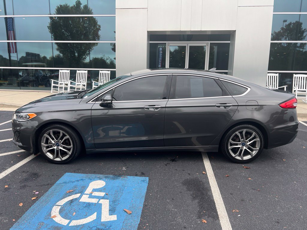 Used 2019 Ford Fusion SEL FWD image 2