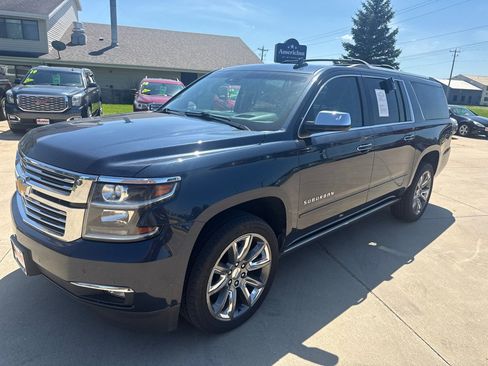 Used 2018 Chevrolet Suburban Premier AWD/4WD image 1