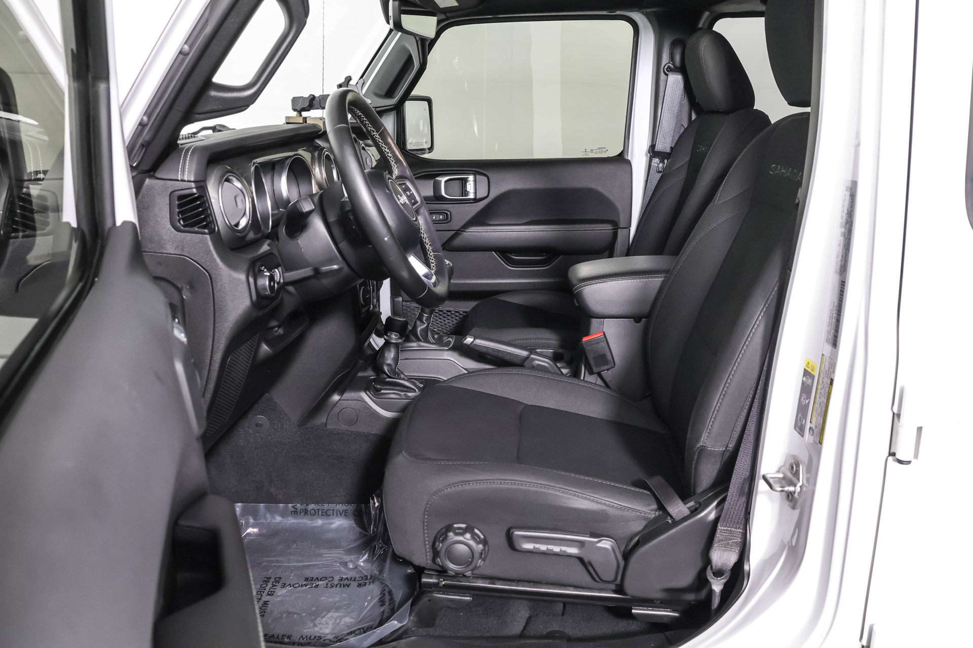Used 2022 Jeep Wrangler Unlimited Sahara w/ Safety Group AWD/4WD image 7