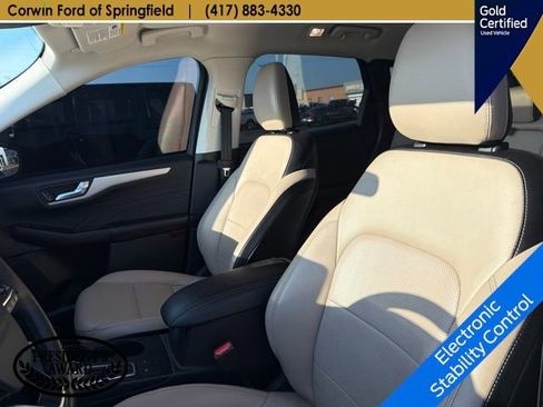 Used 2022 Ford Escape SEL w/ Technology Package FWD image 15