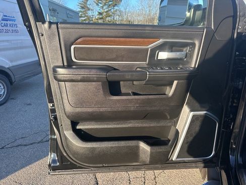Used 2022 RAM 2500 Laramie AWD/4WD image 17