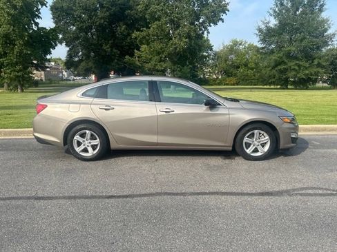 Used 2022 Chevrolet Malibu LS FWD image 29