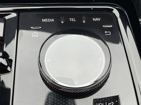 Used 2025 BMW i5 eDrive40i RWD image 8