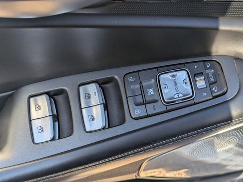 Used 2017 Genesis G90 5.0 Ultimate image 22