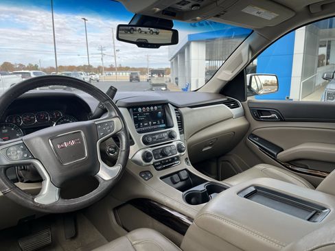 Used 2020 GMC Yukon SLT w/ Open Road Package image 2