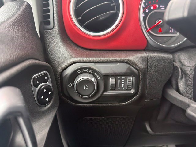 Used 2020 Jeep Wrangler Unlimited Rubicon AWD/4WD image 24