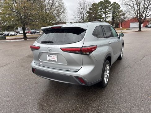 Used 2021 Toyota Highlander Limited image 5