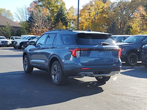New 2026 Ford Explorer Active w/ Active Comfort Package image 6