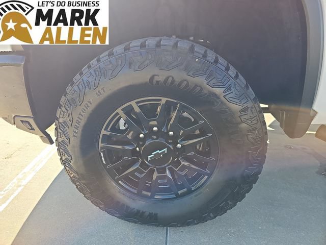 Used 2025 Chevrolet Silverado 2500 ZR2 w/ Technology Package AWD/4WD image 32