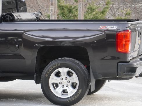Used 2016 Chevrolet Silverado 1500 LTZ Z71 w/ LTZ Plus Package AWD/4WD image 17