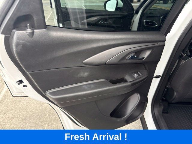 Used 2023 Chevrolet TrailBlazer LT w/ Convenience Package FWD image 13