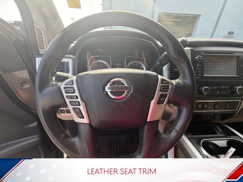 Used 2016 Nissan Titan SL RWD image 14
