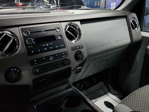 Used 2011 Ford F250 XLT w/ XLT Premium Pkg image 25