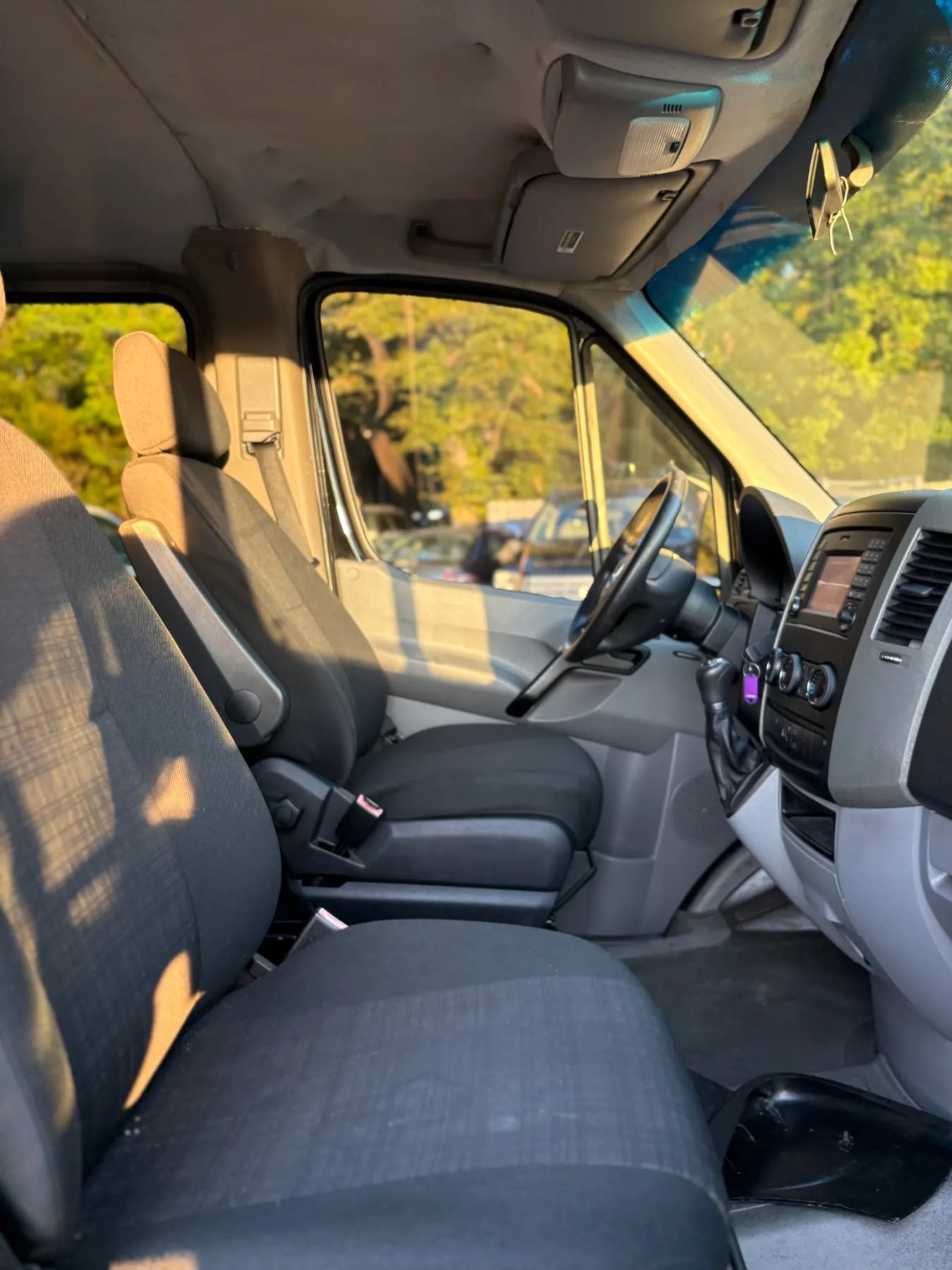 Used 2015 Mercedes-Benz Sprinter 2500 image 32