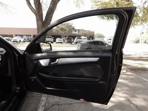 Used 2015 Mercedes-Benz C 250 C 250 Coupe 2D image 27