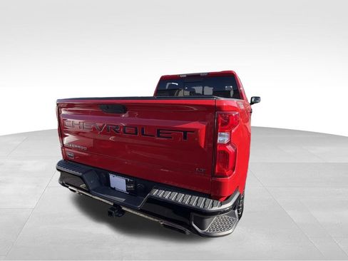 Used 2020 Chevrolet Silverado 1500 LT Trail Boss image 3