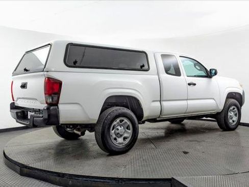 Used 2019 Toyota Tacoma SR image 8