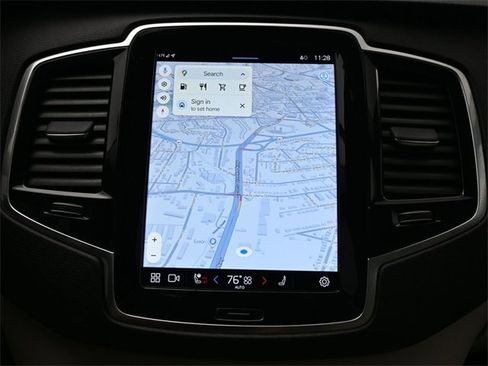 Used 2024 Volvo XC90 B6 Plus w/ Protection Package Premier image 14