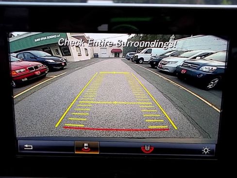 Used 2017 Mercedes-Benz C 300 4MATIC Sedan image 22