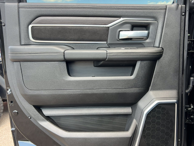 Used 2025 RAM 2500 Laramie w/ Night Edition AWD/4WD image 38