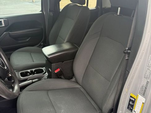 Used 2021 Jeep Gladiator Sport image 26