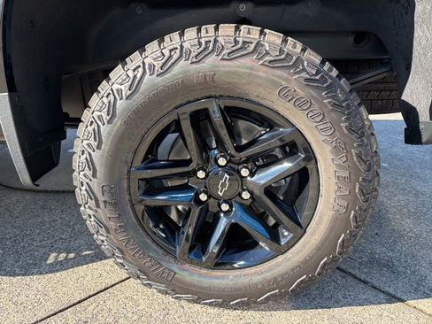 New 2026 Chevrolet Silverado 1500 Custom Trail Boss w/ Dark Appearance Package AWD/4WD image 13
