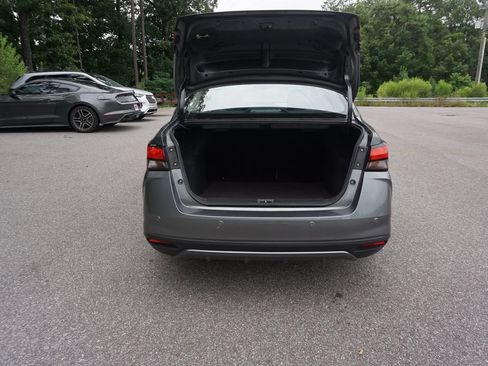 Used 2020 Nissan Versa SV FWD image 13