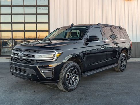 Used 2022 Ford Expedition Max XLT image 1