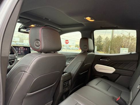 Used 2023 GMC Canyon AT4X image 32