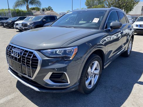 Used 2020 Audi Q3 2.0T Premium AWD/4WD image 2