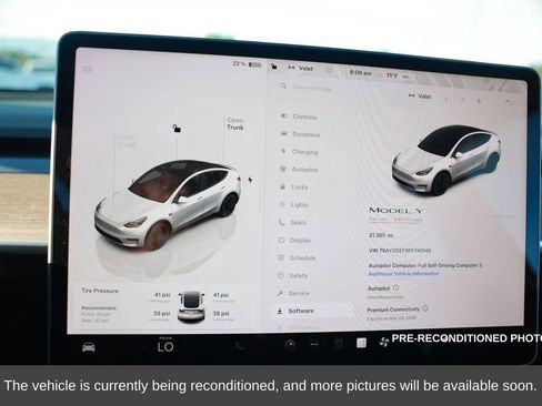 Used 2023 Tesla Model Y Performance image 16