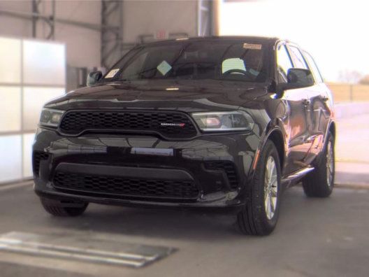 Used 2025 Dodge Durango GT w/ Trailer Tow Group IV RWD image 2