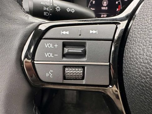 Used 2025 Acura Integra FWD image 16