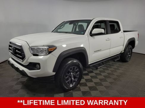 Used 2023 Toyota Tacoma SR5 w/ Technology Package RWD image 3