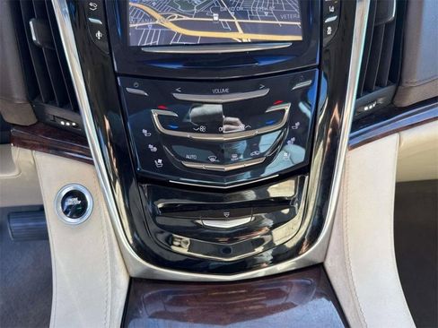Used 2015 Cadillac Escalade ESV Premium image 27