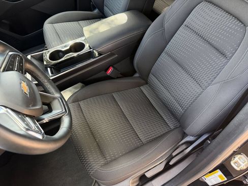 Used 2025 Chevrolet Equinox LT FWD image 37