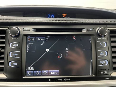 Used 2017 Toyota Highlander XLE image 21