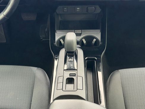 Used 2024 Toyota Prius LE FWD image 19