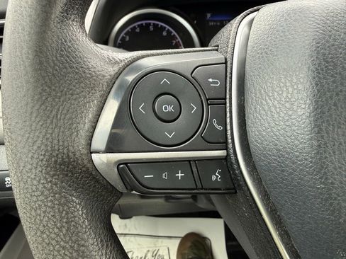 Used 2022 Toyota Camry LE image 14