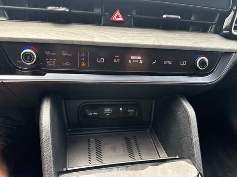 Used 2025 Kia Sportage X-Line w/ Premium Package AWD/4WD image 25