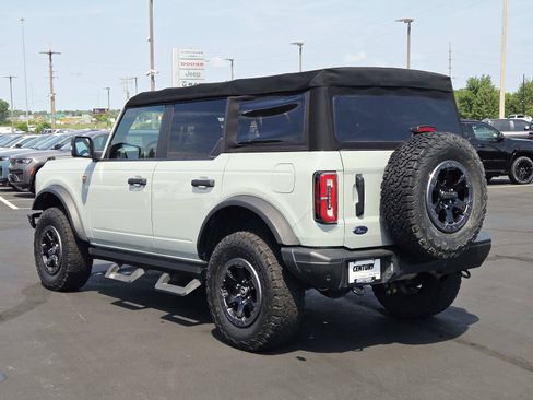 Used 2021 Ford Bronco Badlands AWD/4WD image 6