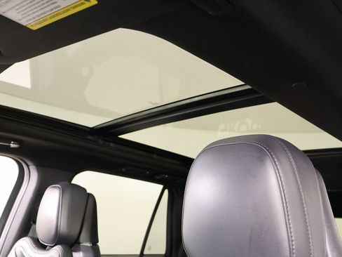 Certified 2024 Lincoln Navigator Reserve image 17