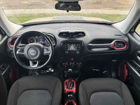 Used 2015 Jeep Renegade Trailhawk w/ Popular Equipment Group image 19